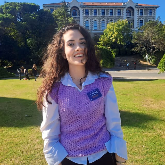 Özge Şahin
