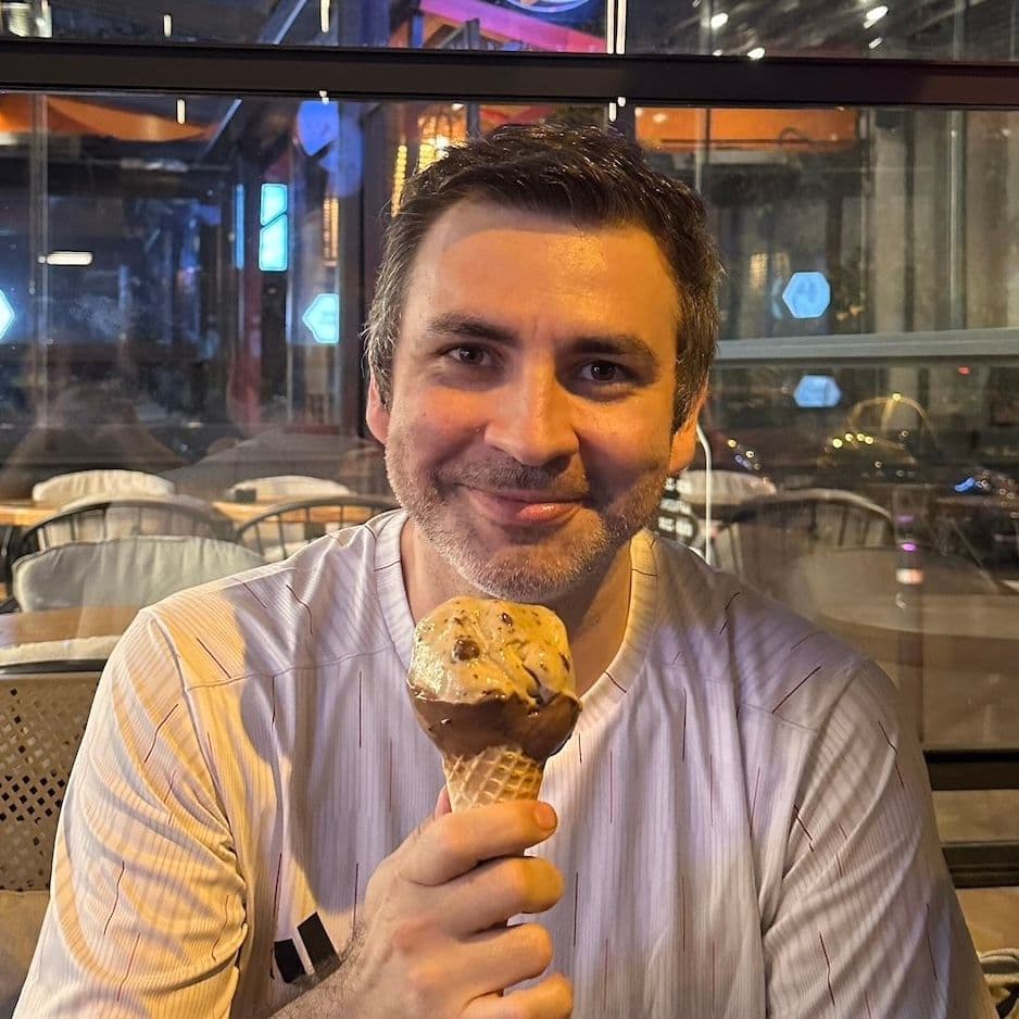 Eser Özvataf